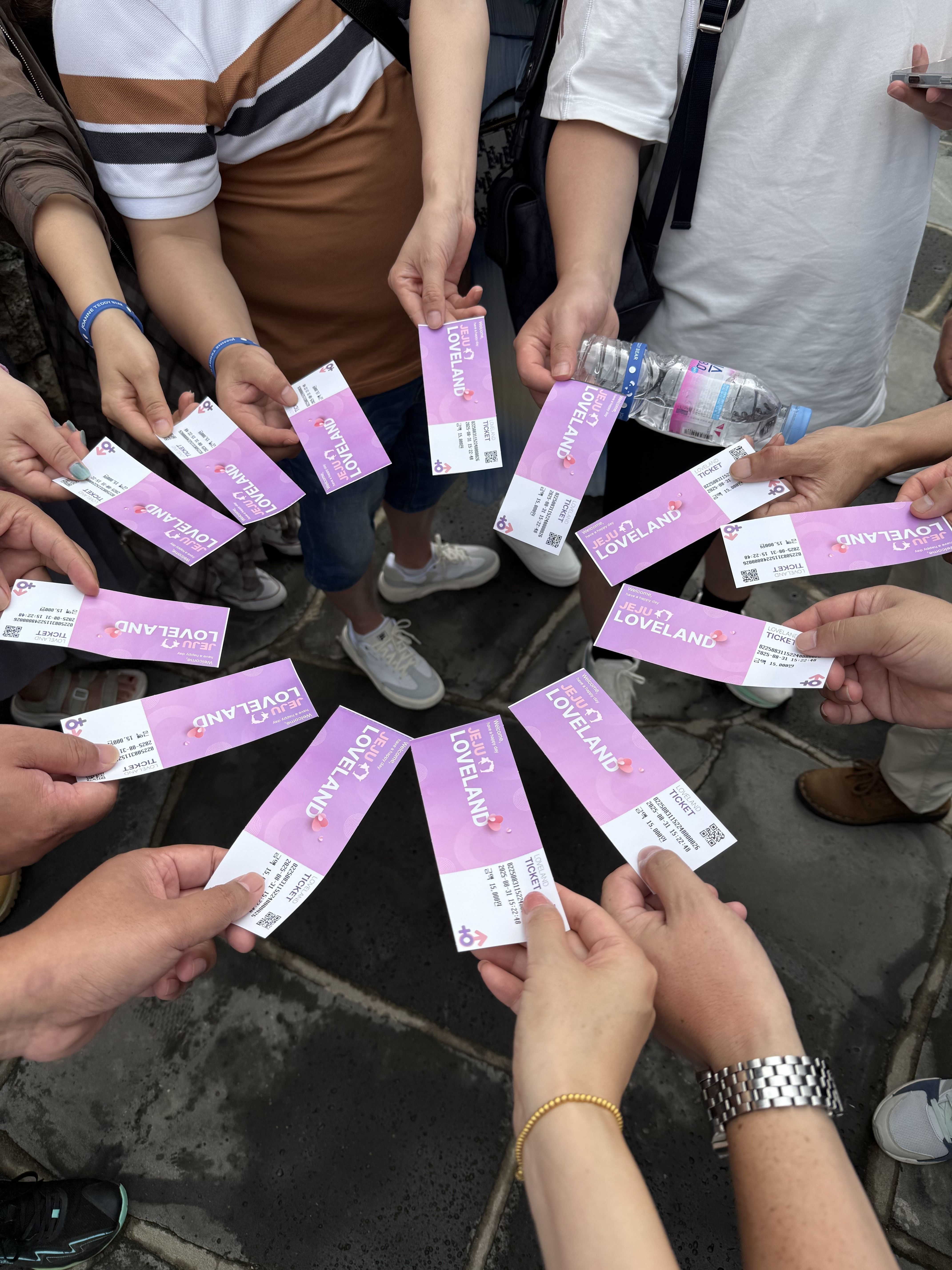 十年相伴,濟州同行 |2025年 通錦精密老員工七夕韓國之旅圓滿收官! 十年相伴,濟州同行 |2025年 通錦精密老員工七夕韓國之旅圓滿收官!